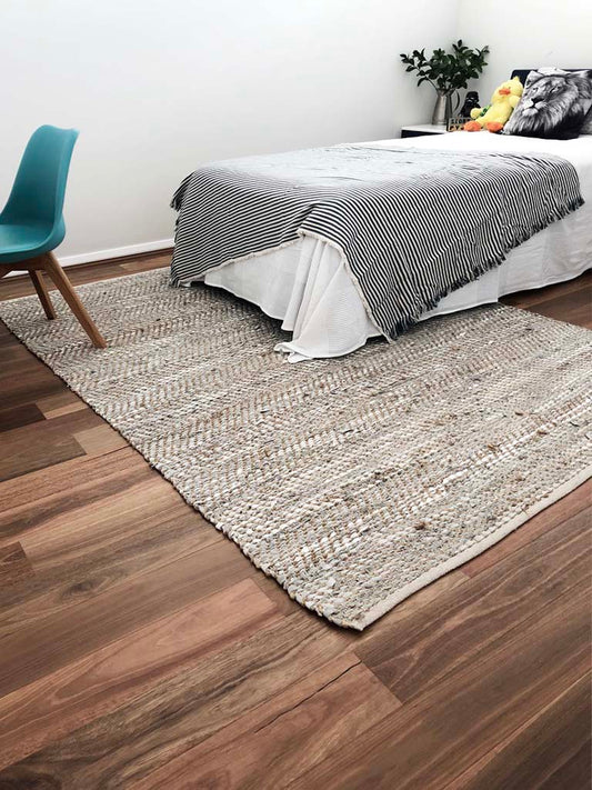 Brushed Spotted Gum 180