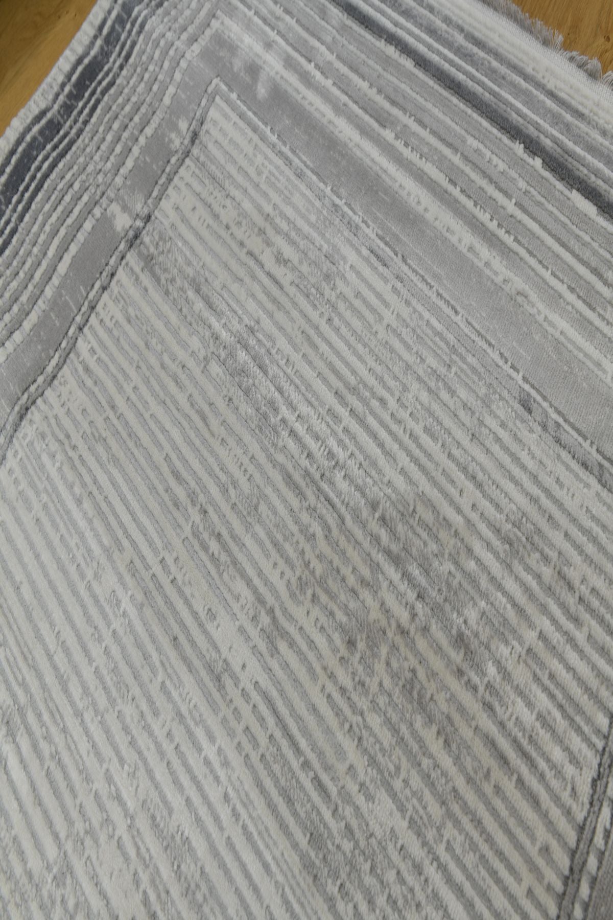 UPGRADE YOUR HOME AESTHETICS WITH CARISMA RUGS, WHERE STYLE MEETS AFFORDABILITY