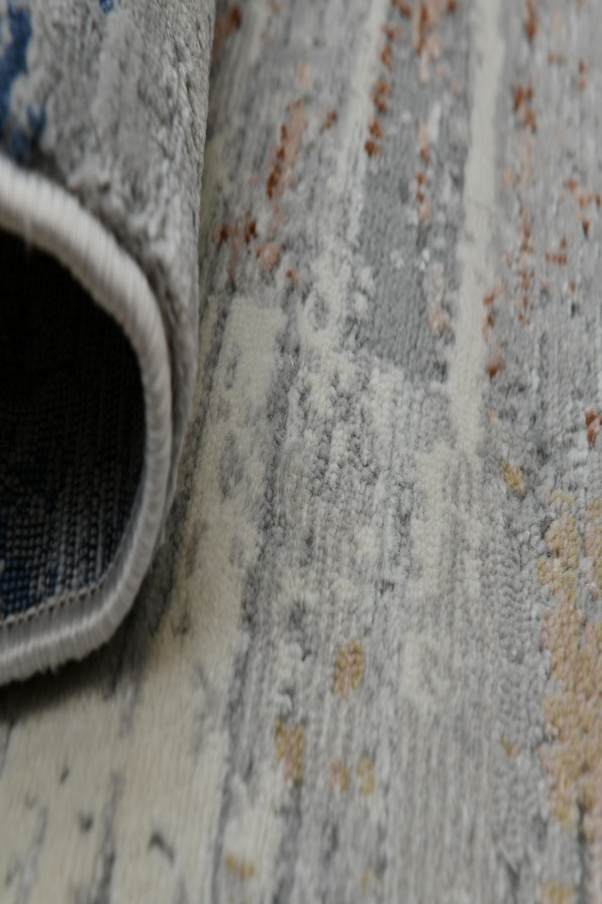 UPGRADE YOUR HOME AESTHETICS WITH CARISMA RUGS, WHERE STYLE MEETS AFFORDABILITY