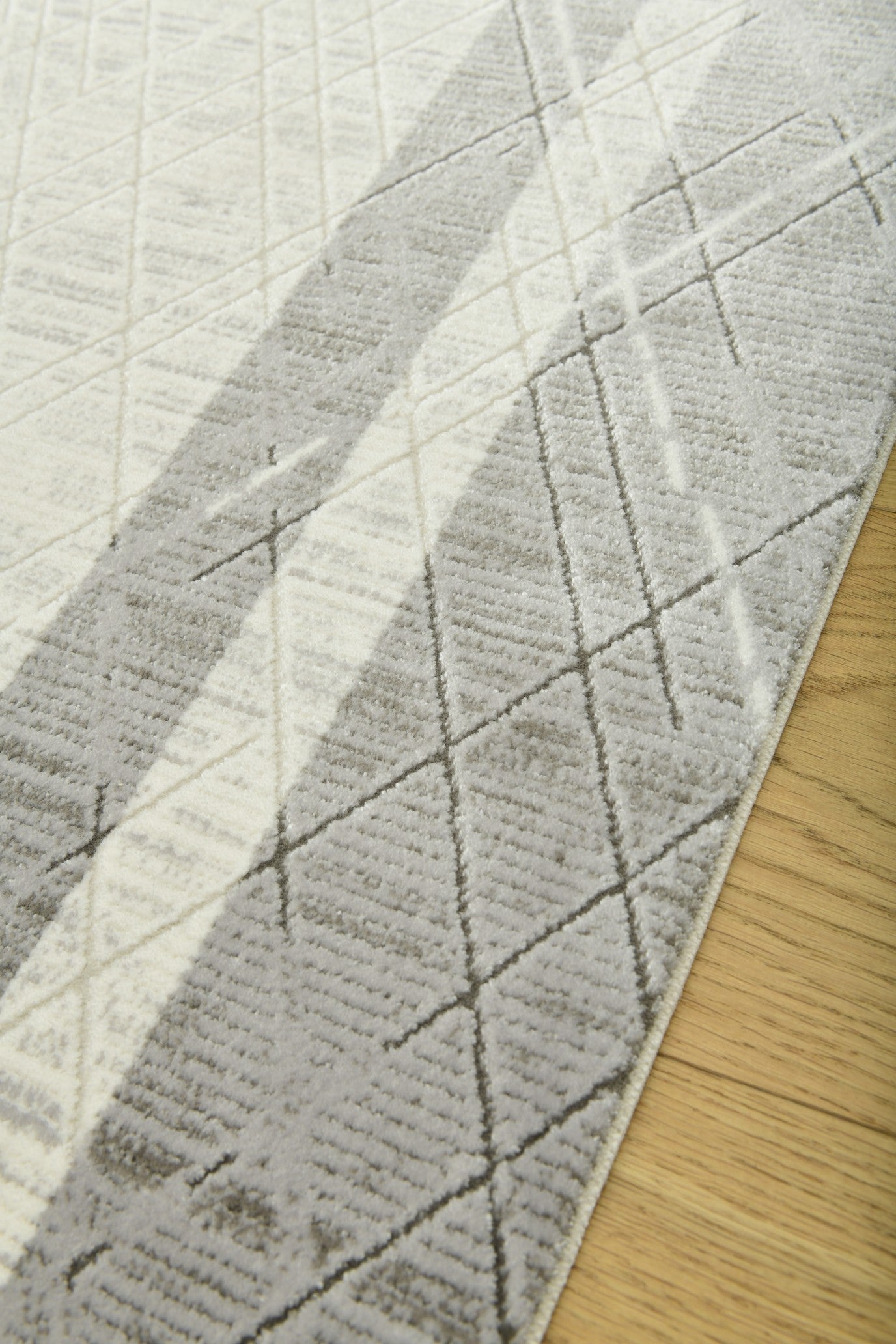 Modernizing the Classic: Turkish Galatas Soft Acrylic Rugs Redefine Tradition with a Contemporary Flair