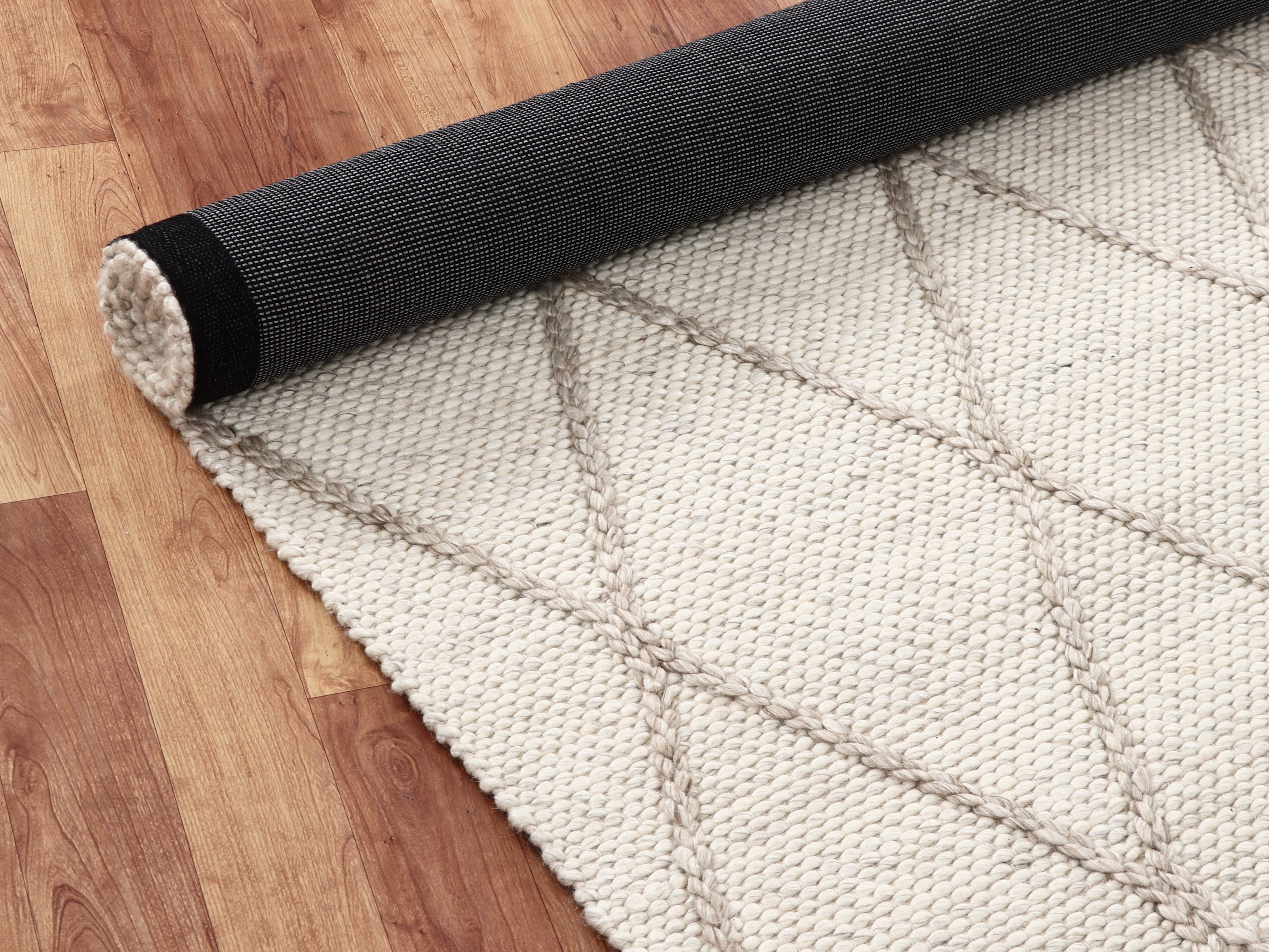 Beni Coast Diamond Braided premium quality wool rugs