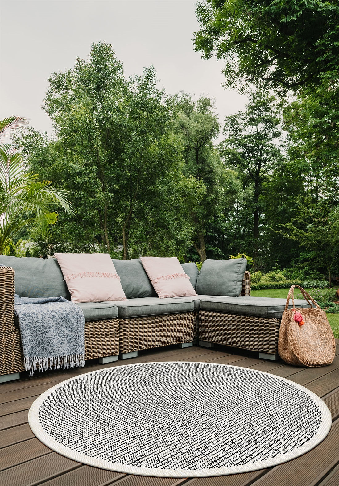 Terrazo Skandi indoor/Outdoor Reversible Round