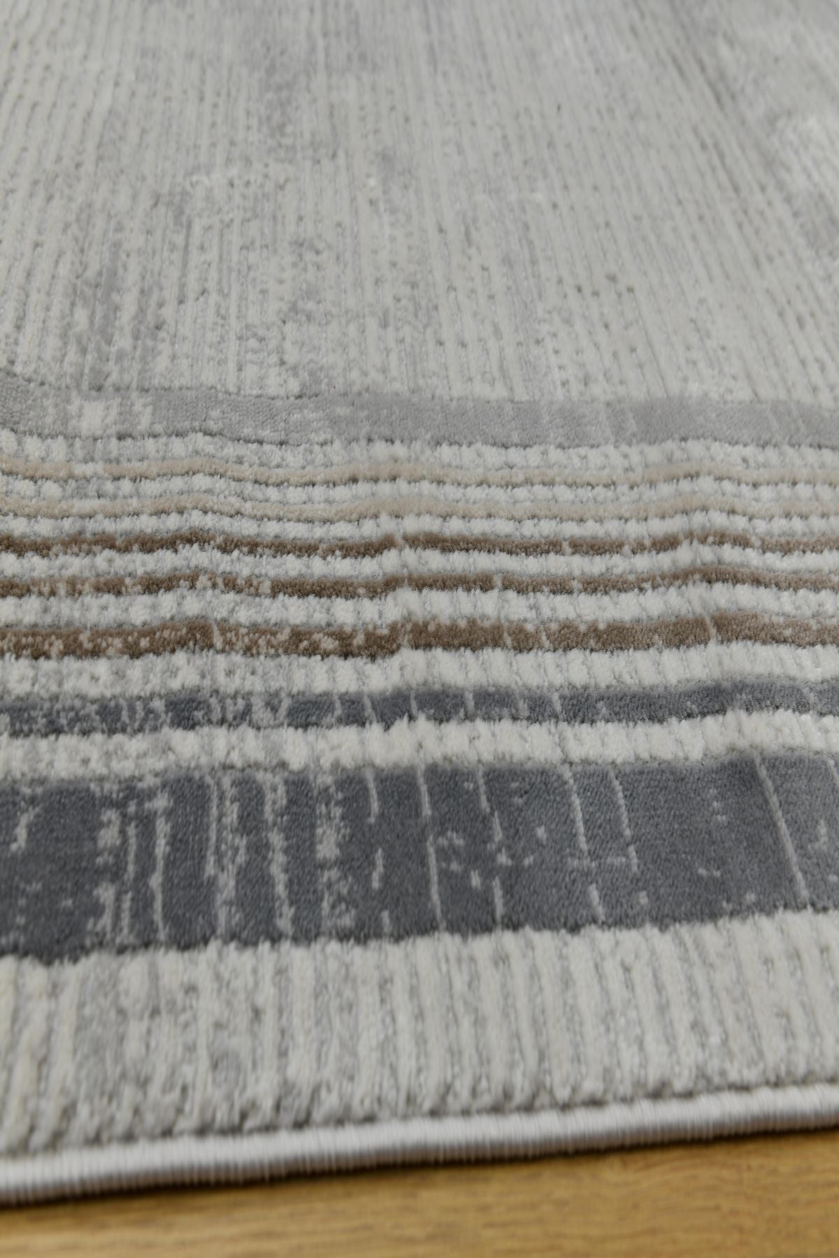 UPGRADE YOUR HOME AESTHETICS WITH CARISMA RUGS, WHERE STYLE MEETS AFFORDABILITY
