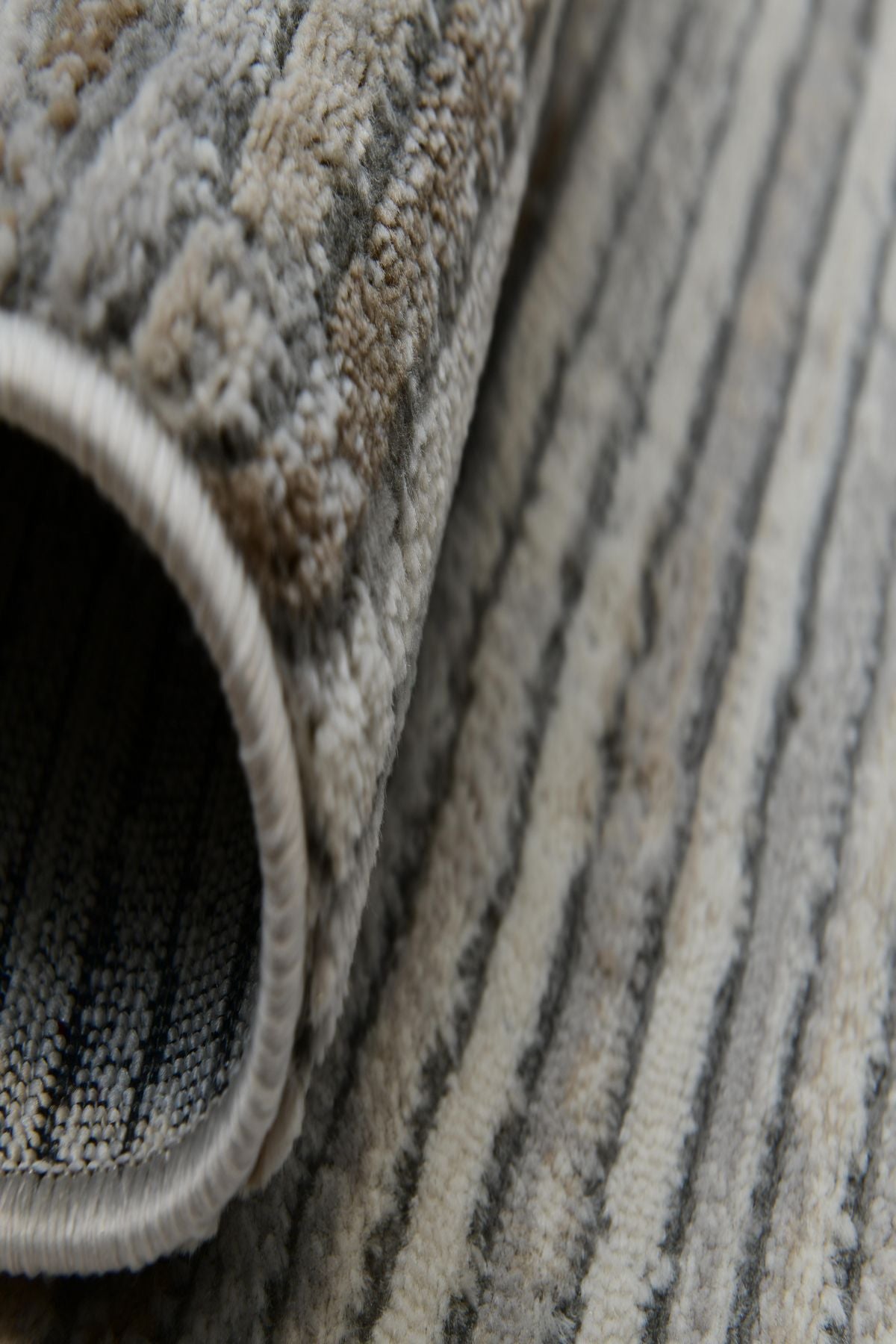 UPGRADE YOUR HOME AESTHETICS WITH CARISMA RUGS, WHERE STYLE MEETS AFFORDABILITY