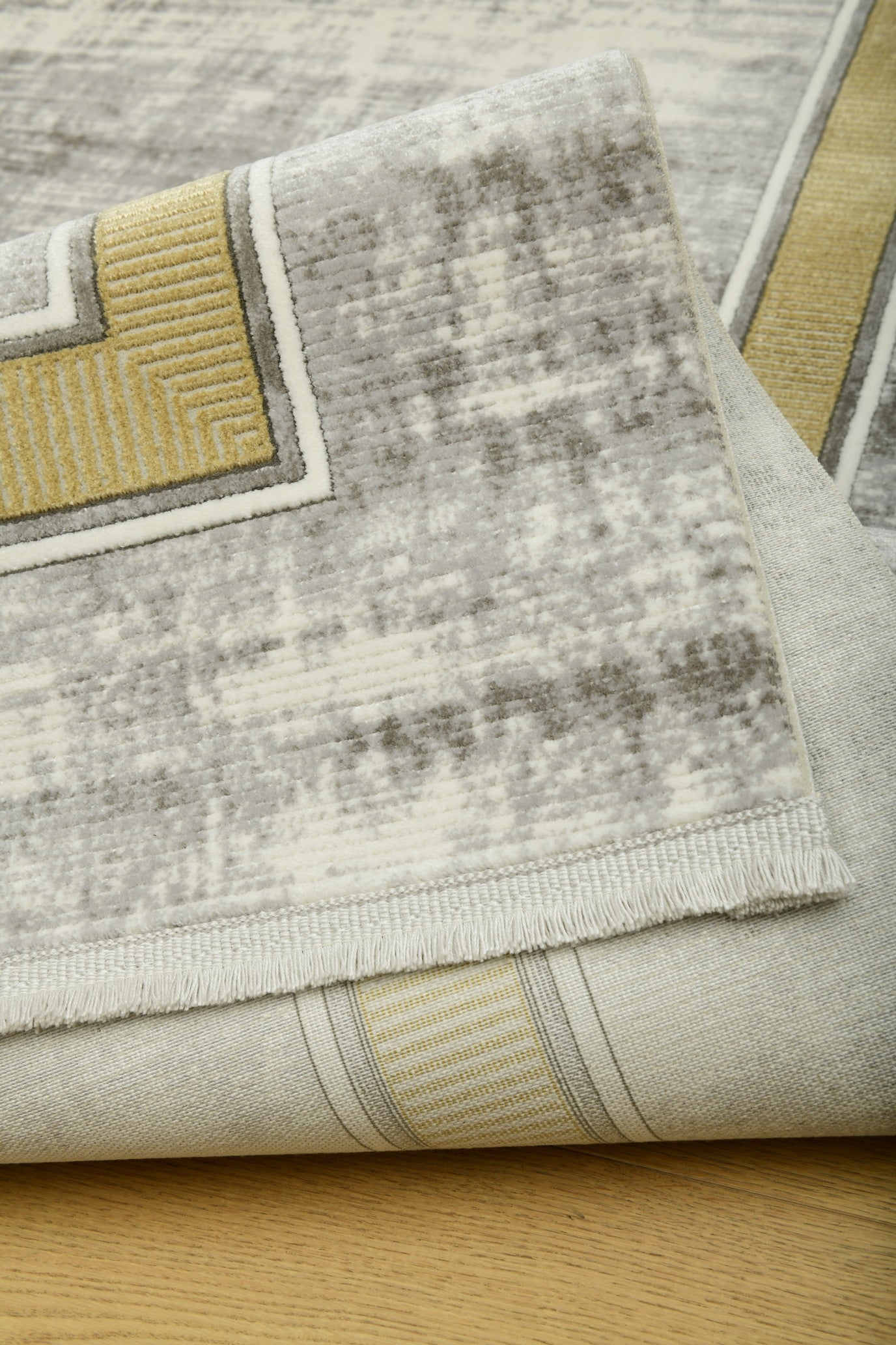 Modernizing the Classic: Turkish Galatas Soft Acrylic Rugs Redefine Tradition with a Contemporary Flair