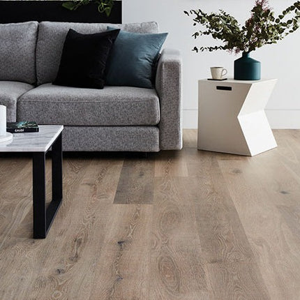 LAMINATE FLOORING.